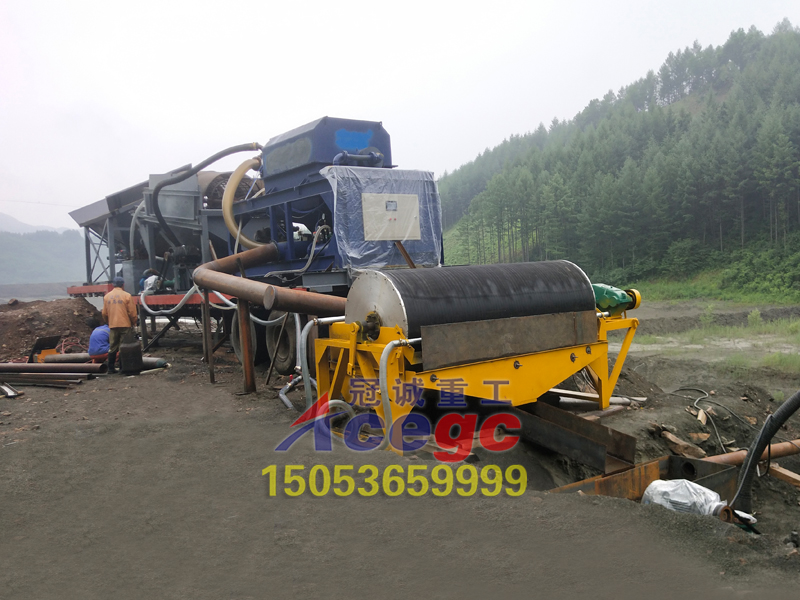 移动式河道选矿车